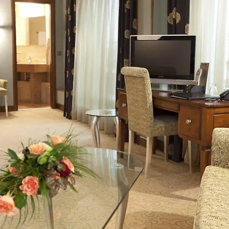 Szálloda Rosslyn Thracia 4*