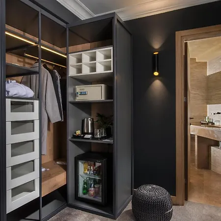 Rosslyn Thracia Szálloda 4*